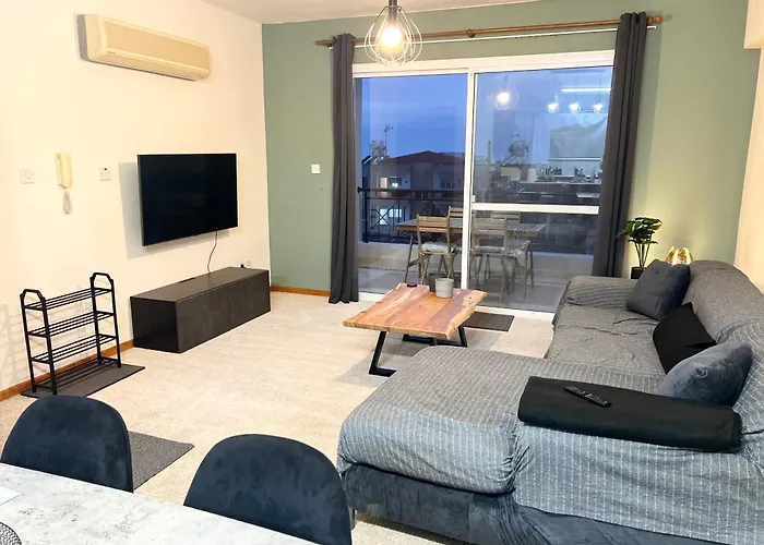 212 Apartment, A 2-Bedroom Escape